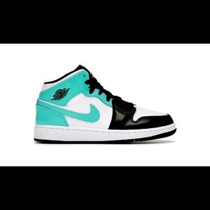 WORN TWICE NO CREASES- Jordan 1 Mid Tropical Twist Igloo